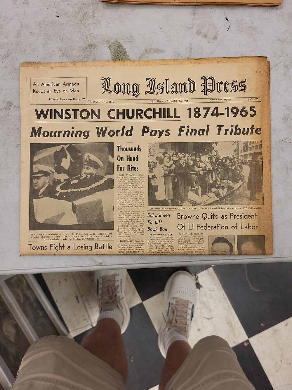 Long Island Press Newspaper Winston Churchill Death Tribute January 1965 Vintage